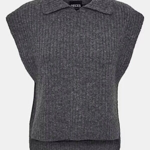 Pieces Hanni Spread-Collar Rib-Knit Poncho grey sweater vest